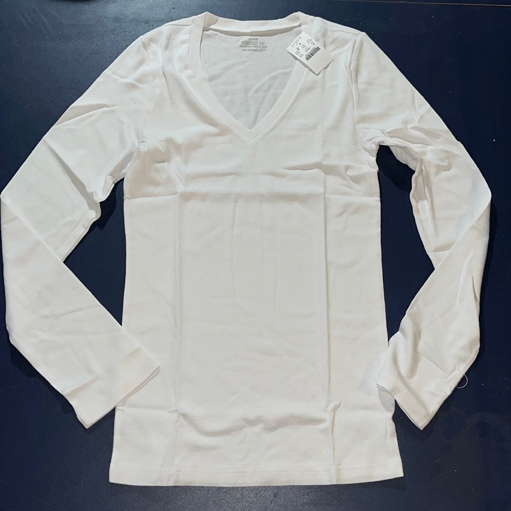 J Crew white Knit top shirt blouse v neck perfect fit long sleeve v neck new nwt
